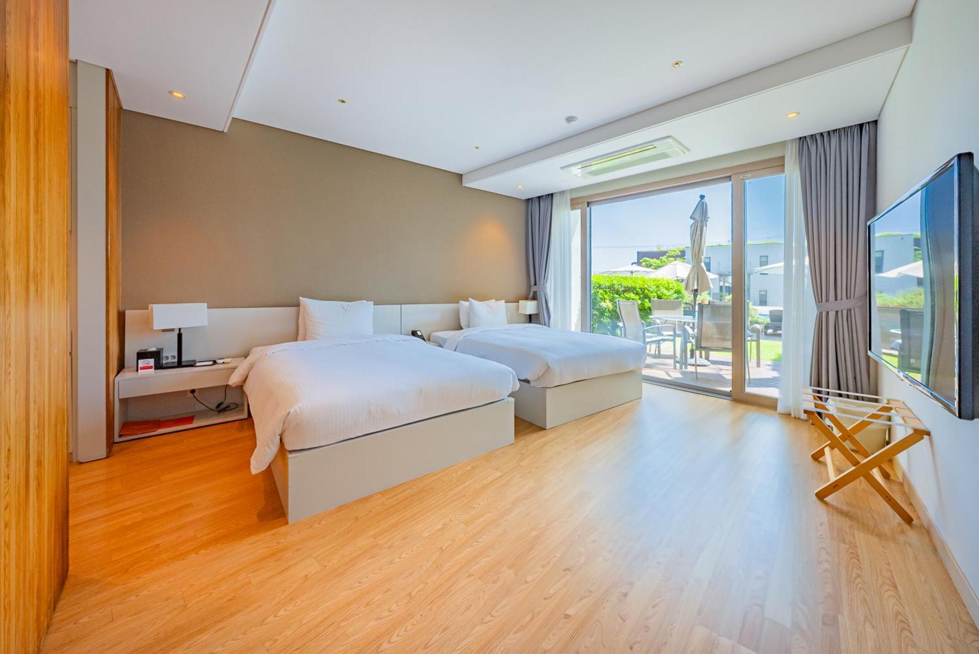 เดอะ แกรนด์ ซูโมรุม Hotel ซอกวีโพ ภายนอก รูปภาพ